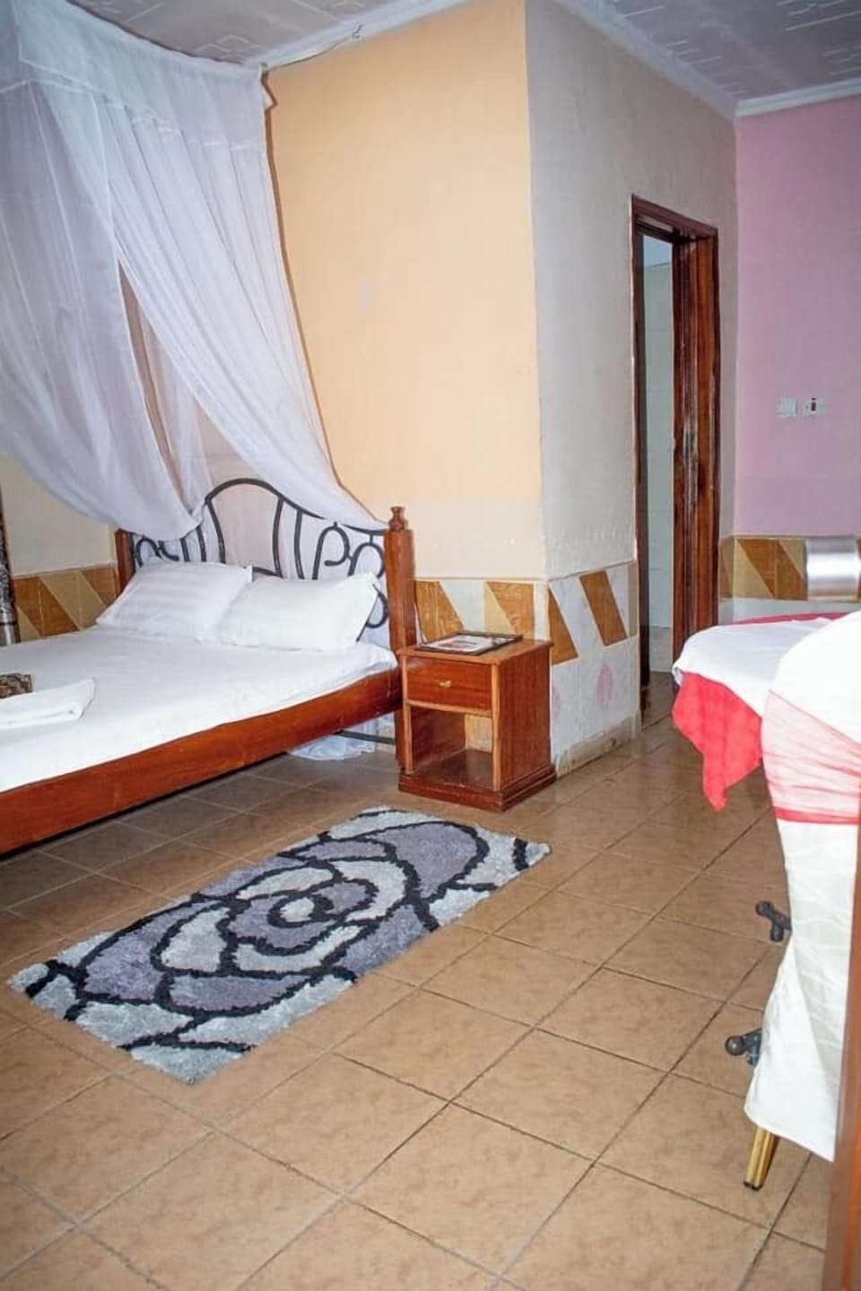 Standard Single Room | Free WiFi, bed sheets