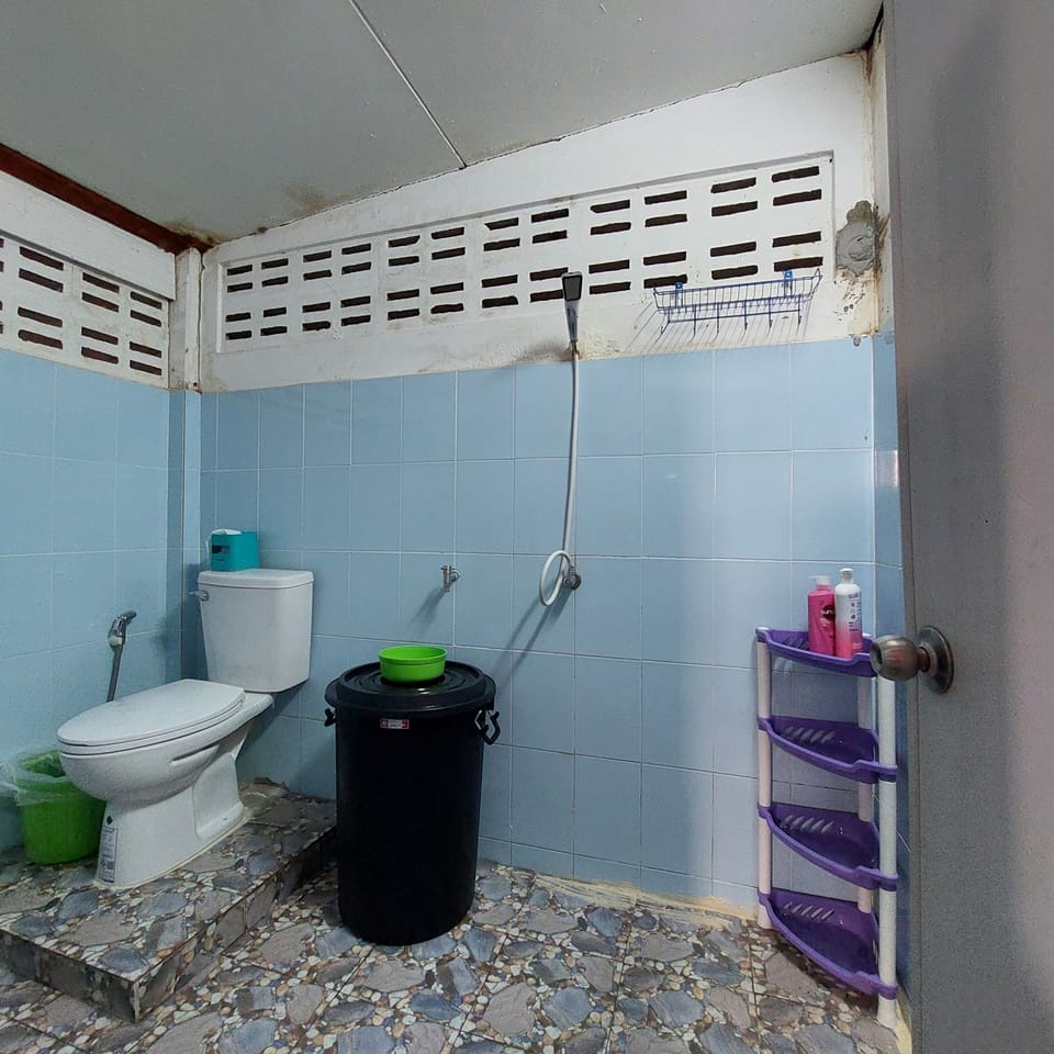 Basic Shared Dormitory, Lanai, City View | Bathroom | Bidet