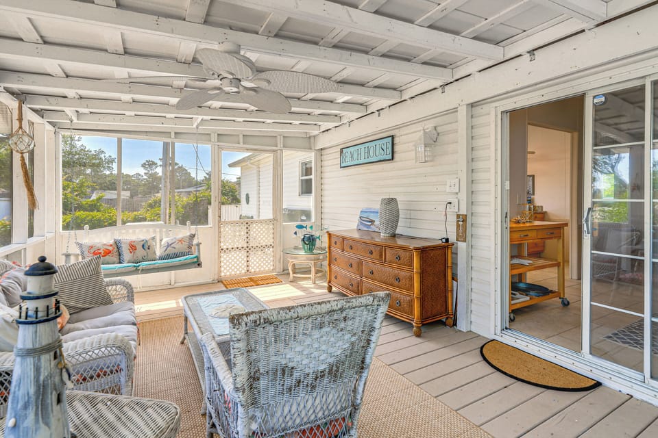 Screened Porch | Outdoor Seating