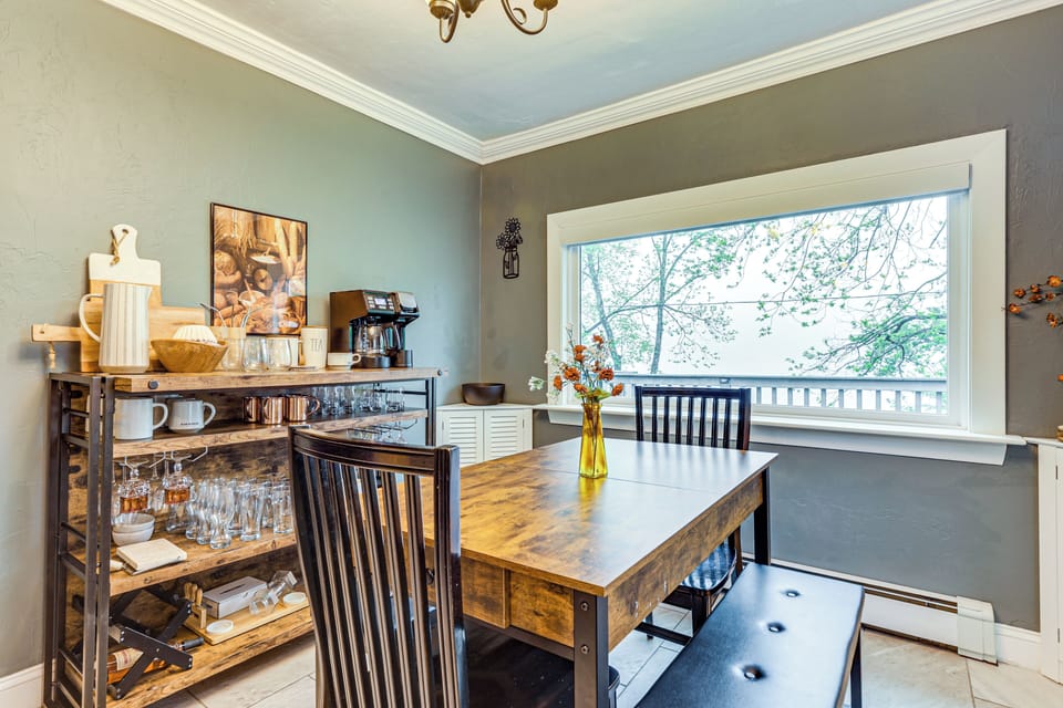 Dining Area | 1st Floor