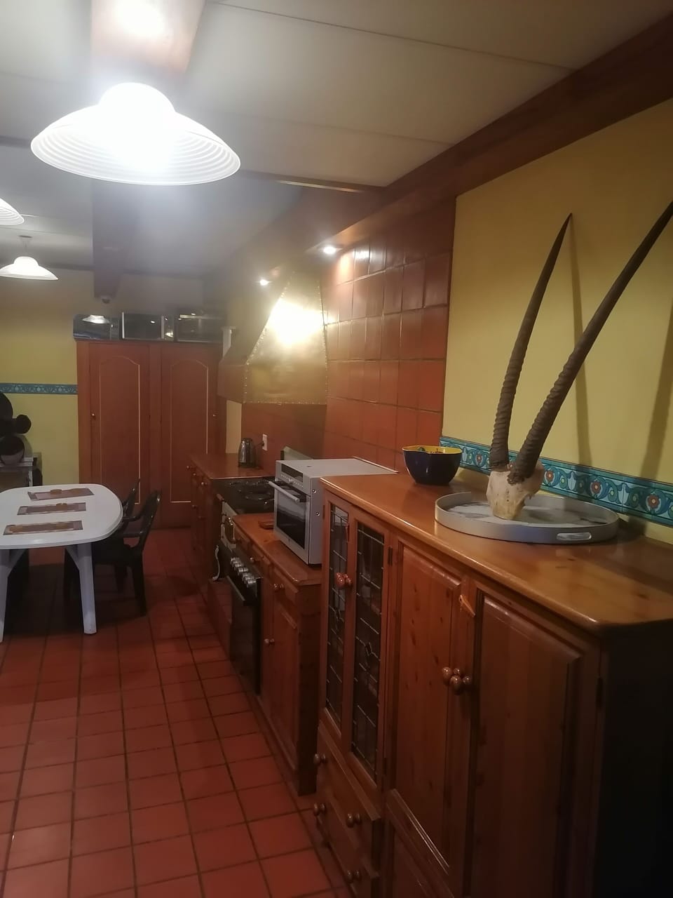 Deluxe Room, Pool View | Private kitchen