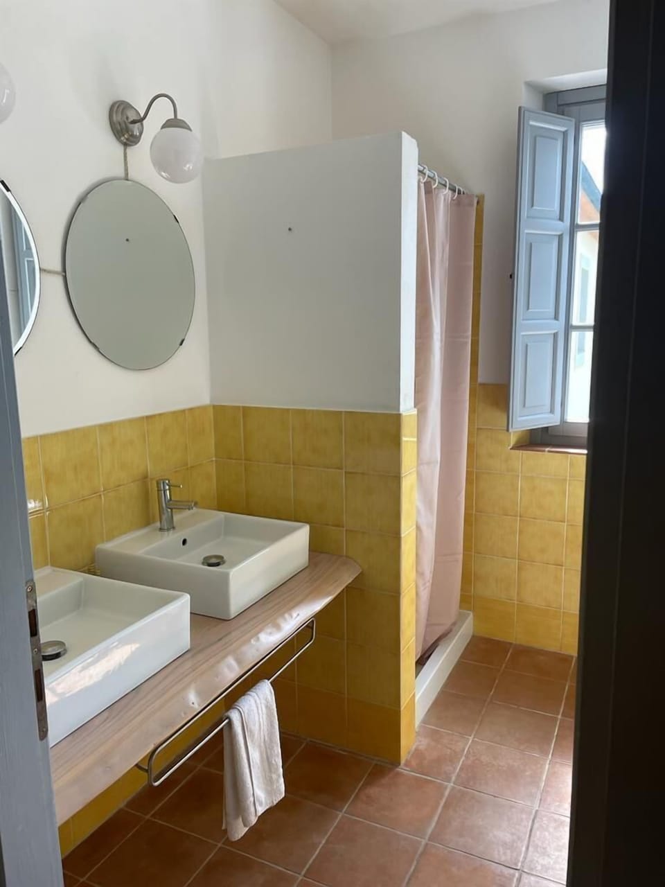 Family Suite, Mountain View | Bathroom