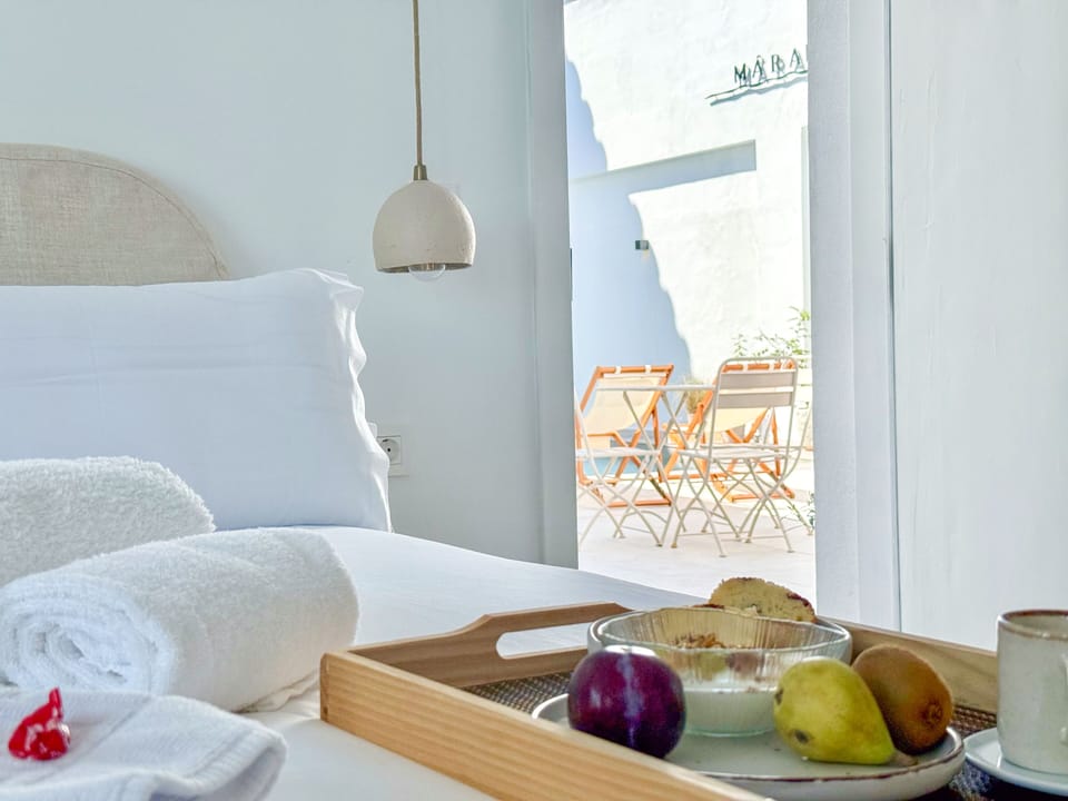 Superior Double Room, Pool View | Hypo-allergenic bedding, soundproofing, iron/ironing board, free WiFi