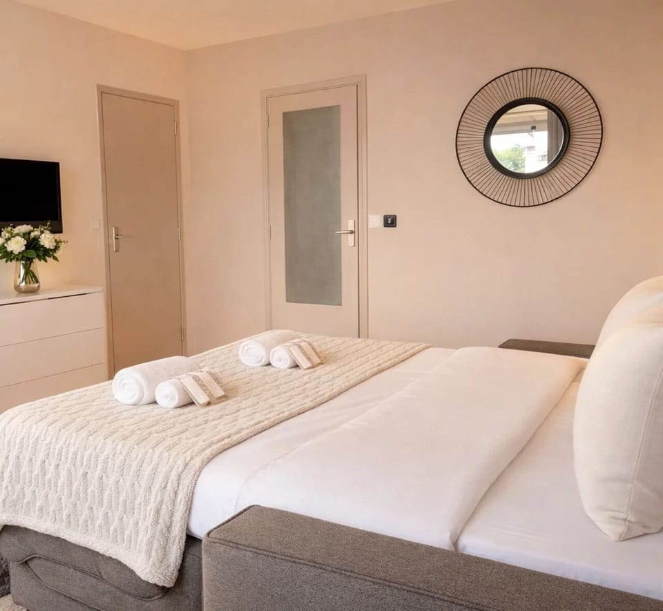 Comfort Studio, City View | Living area | 80-cm Smart TV with digital channels