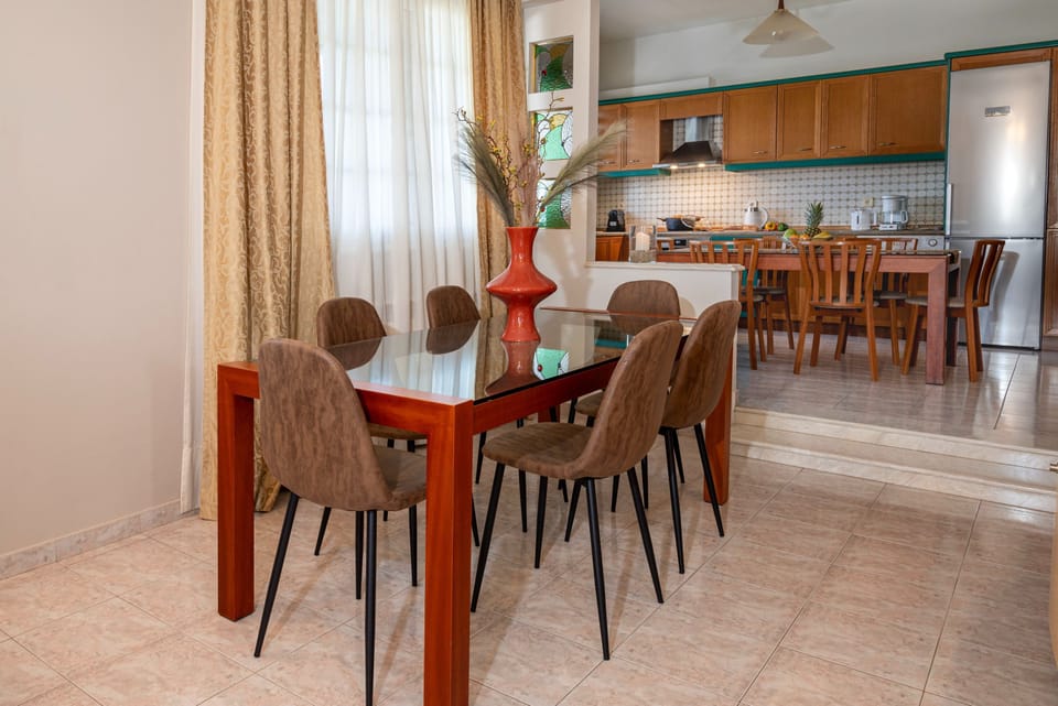 Apartment | 3 bedrooms, desk, soundproofing