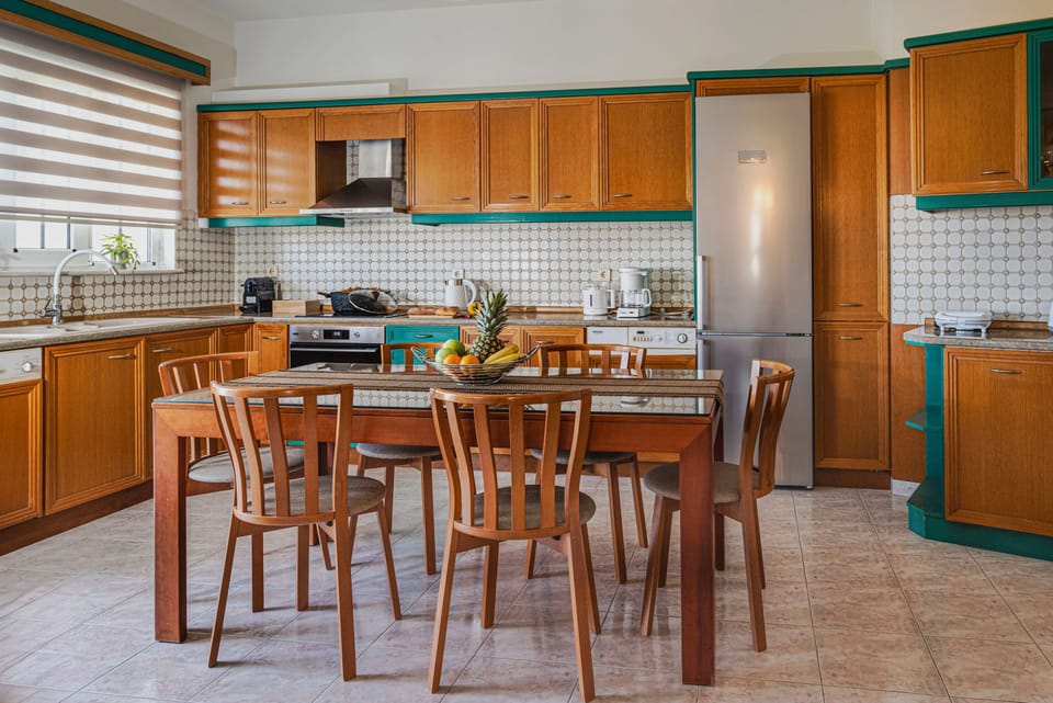 House | 3 bedrooms, desk, soundproofing
