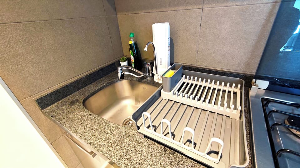 Kitchen sink