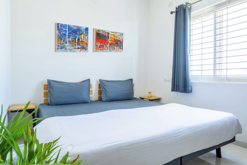 Studio, City View | In-room safe, desk, laptop workspace, blackout drapes