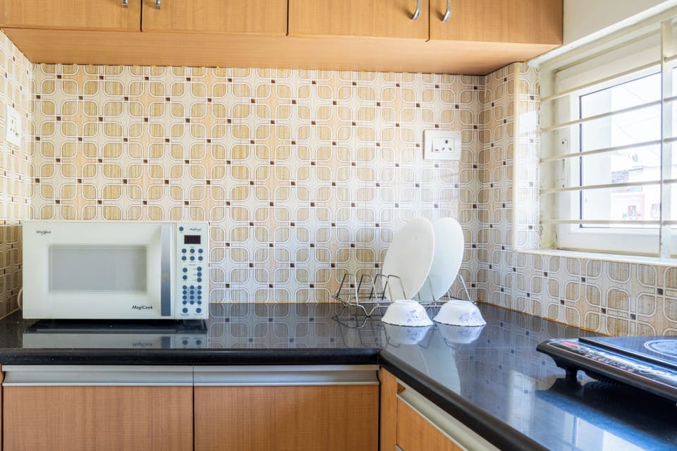 Studio, City View | In-room safe, desk, laptop workspace, blackout drapes