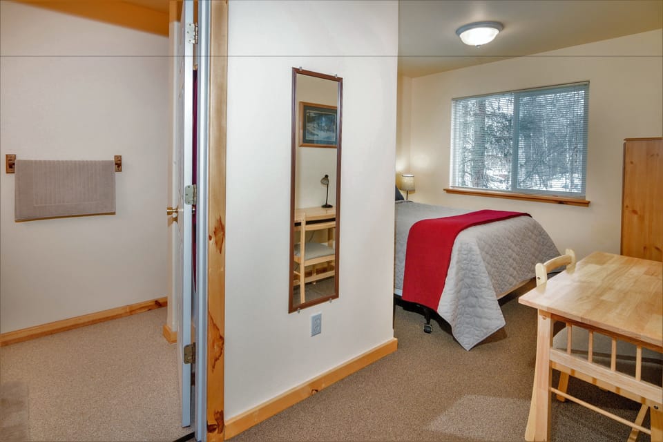 Standard Room, 1 Double Bed, Private Bathroom | Premium bedding, pillowtop beds, individually decorated