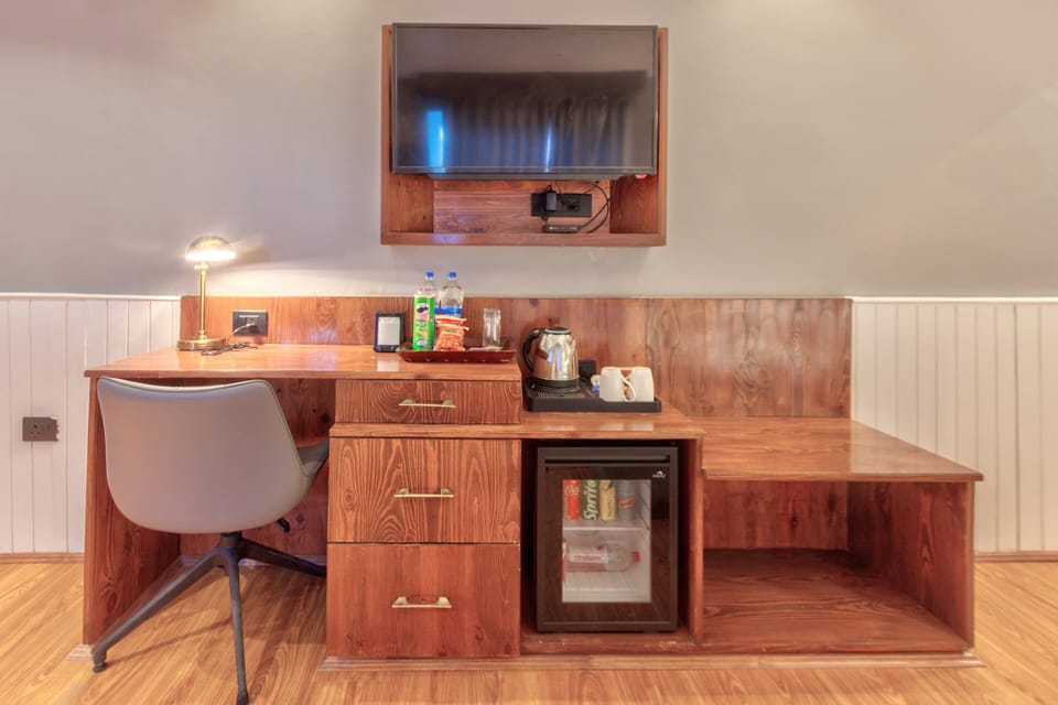 Basic Room, 1 Bedroom, Balcony, Mountain View | Free WiFi