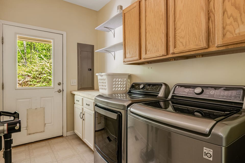 Main Level - Laundry Area