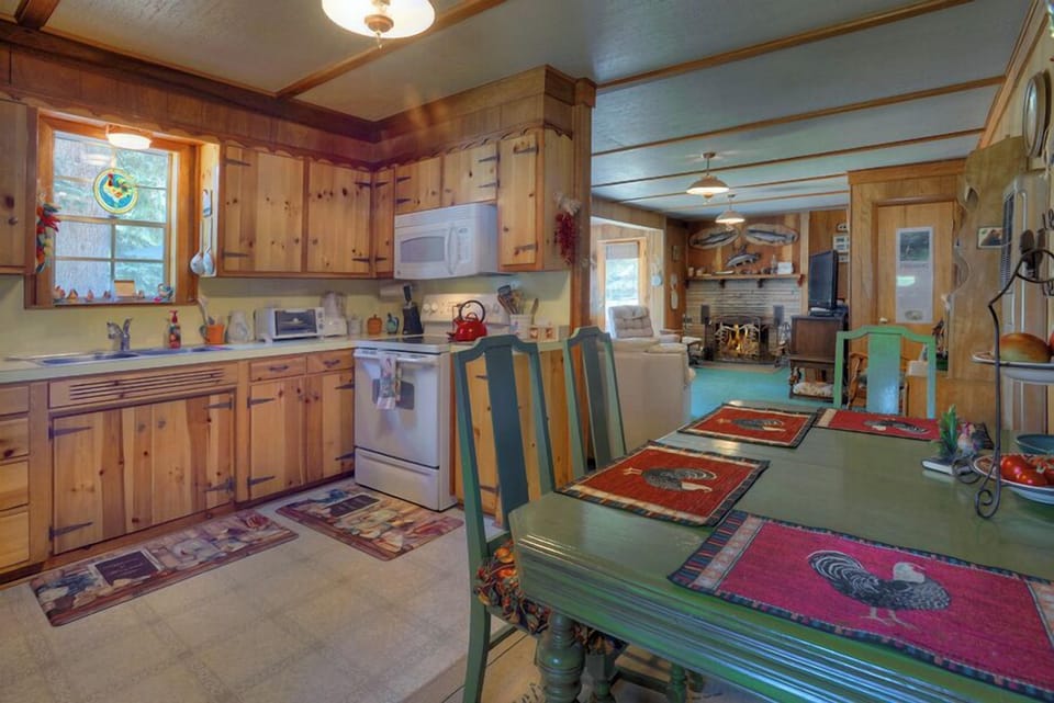 Dining Area in Kitchen