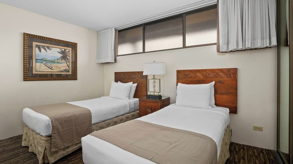 Kaanapali Shores #435 - Second Guest Bedroom Suite - Parrish Maui