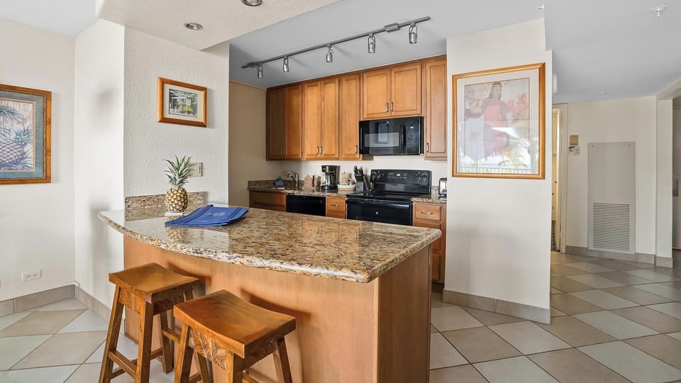Kaanapali Shores #435 - Kitchen & Breakfast Bar - Parrish Maui