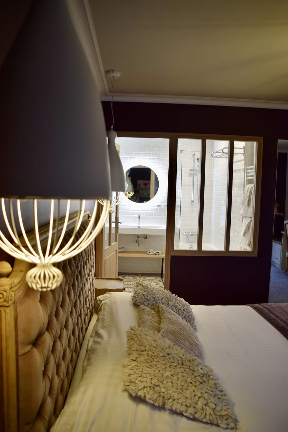 Premium bedding, minibar, desk, blackout drapes