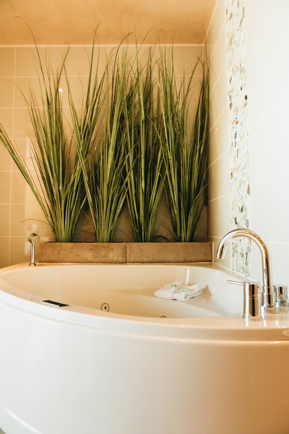 Suite (Vue Mont Blanc) | Bathroom | Free toiletries, hair dryer, bathrobes, heated floors