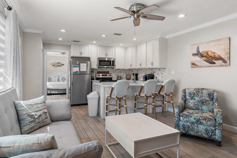 Living and kitchen area