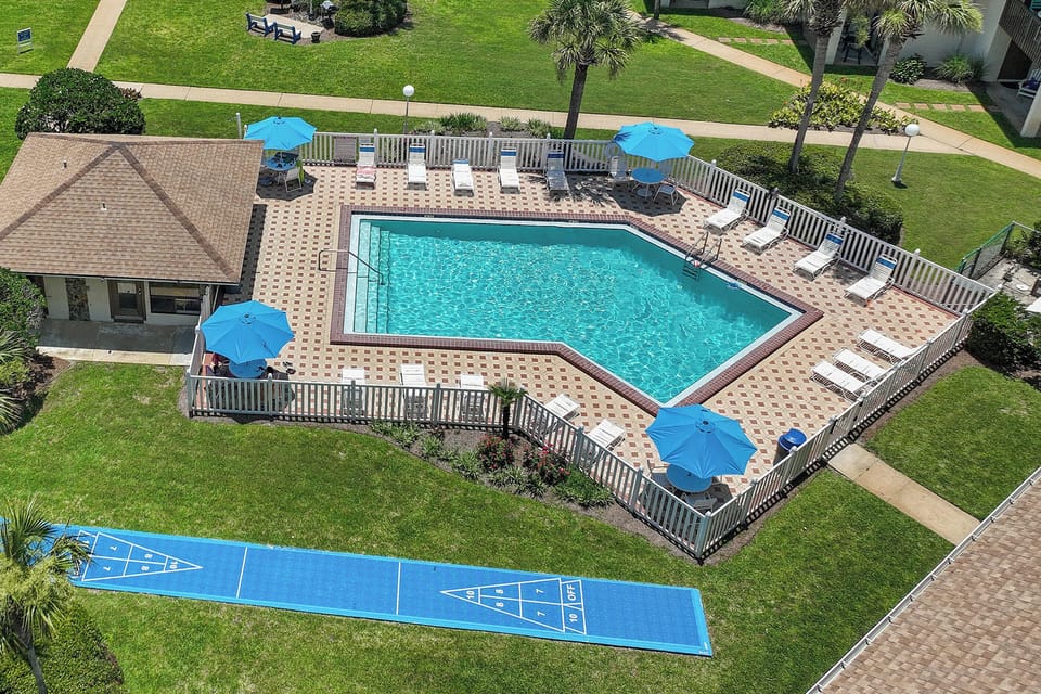 Blue Surf pool 