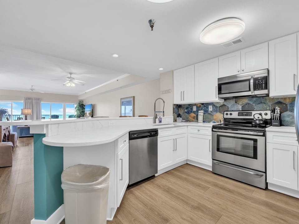 Fully equipped kitchen