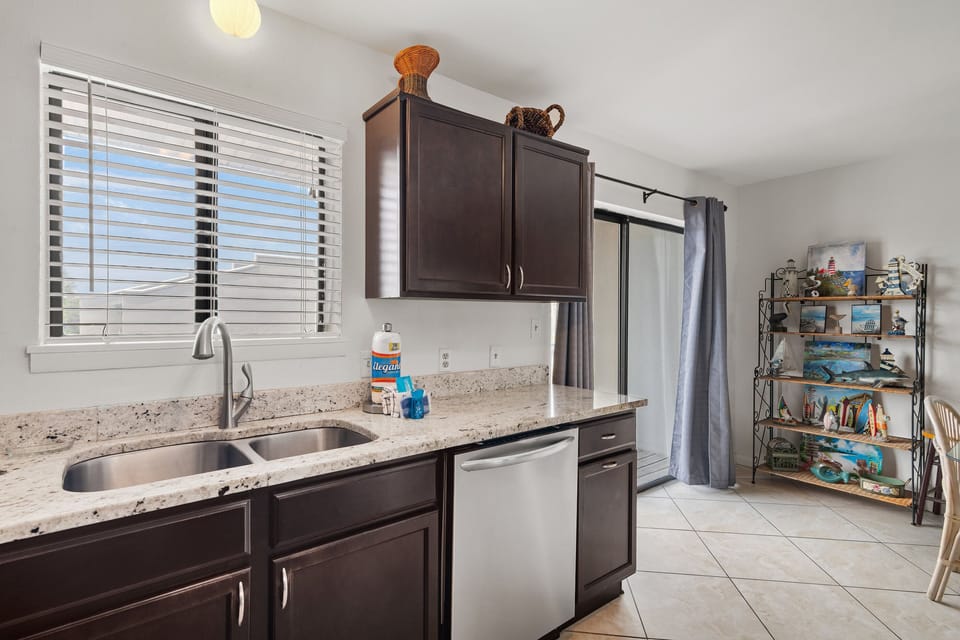Everything you need and easy to clean up. More time for the beach, less time on dishes.