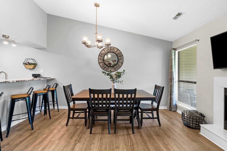 Dining table with seating for 6 