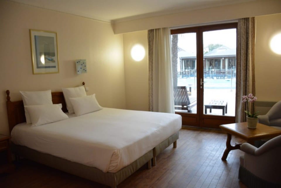 Superior Room, Pool View | Premium bedding, desk, free WiFi