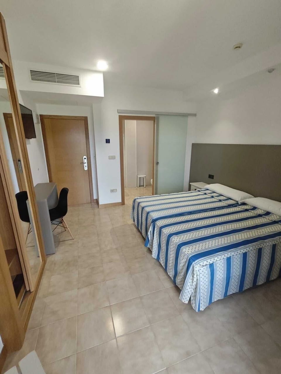 Desk, blackout drapes, free cribs/infant beds, free WiFi