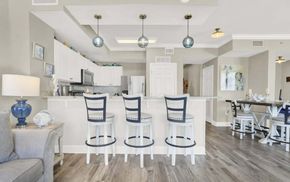 Counter seating 