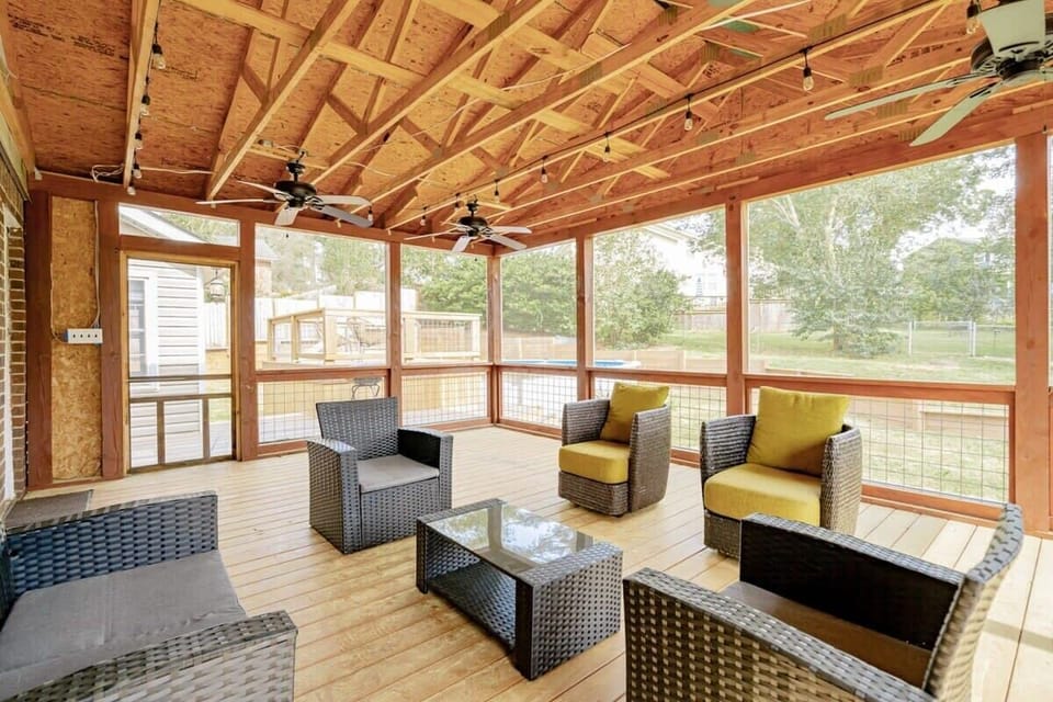 Large Screened Porch
