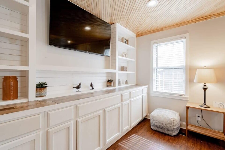 Living Room with SmartTV