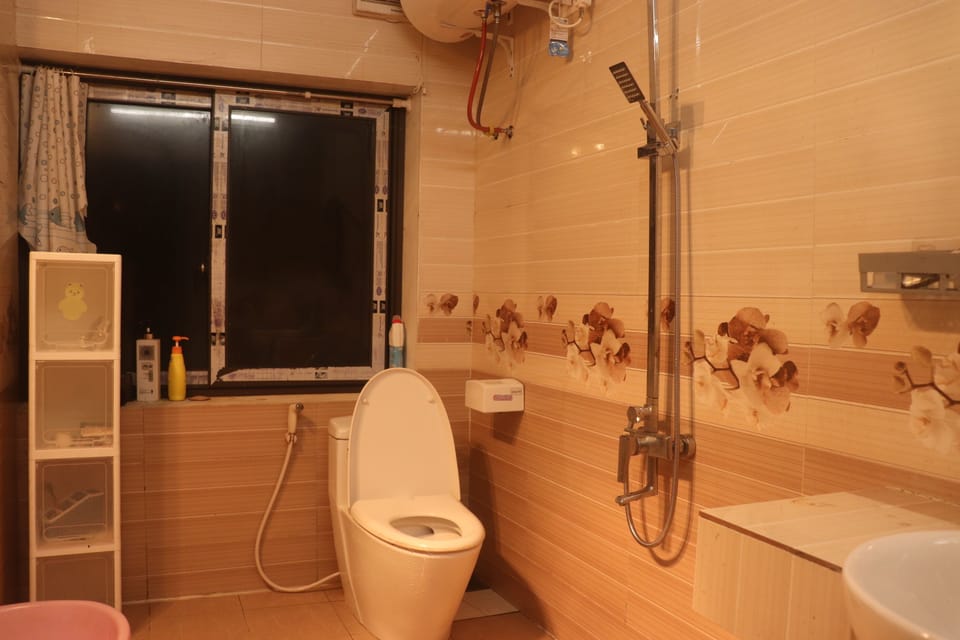 Bathrobes, slippers, bidet