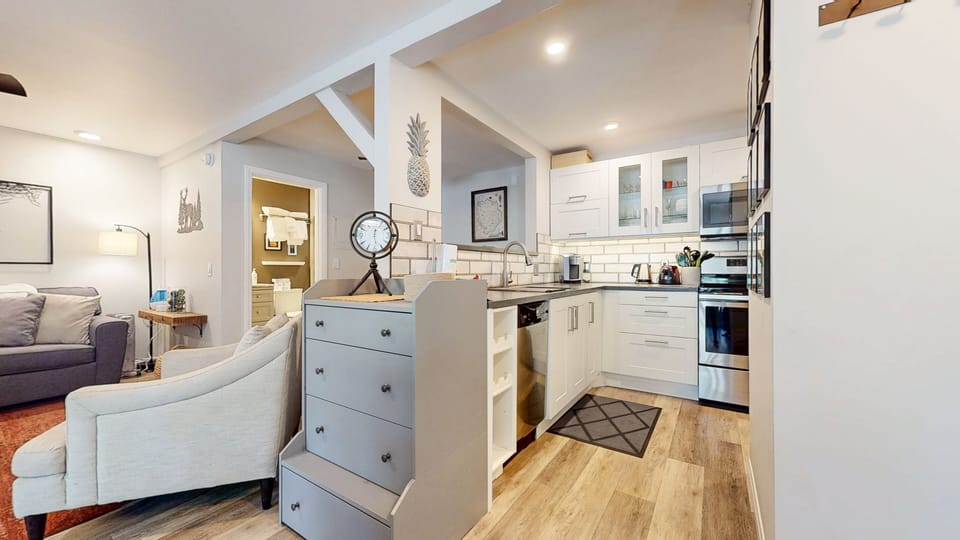 Indoors, Home Decor, Kitchen, Furniture, Living Room
