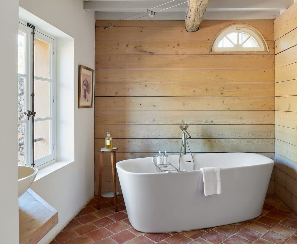 Deluxe Villa | Bathroom | Hair dryer, bathrobes, slippers, towels