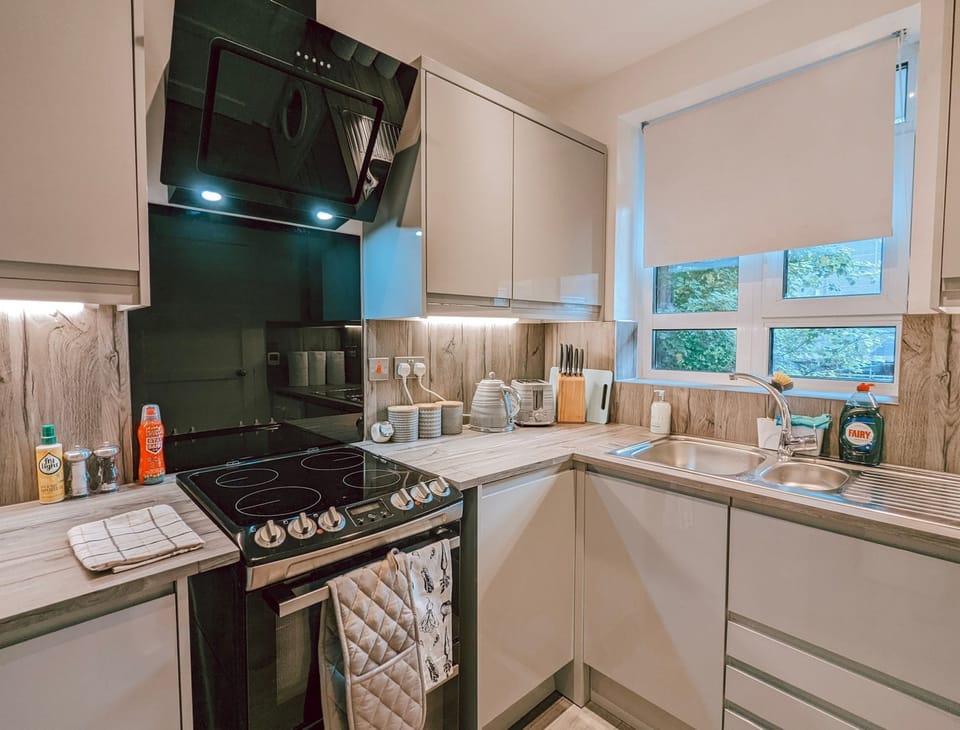 House | 1 bedroom, desk