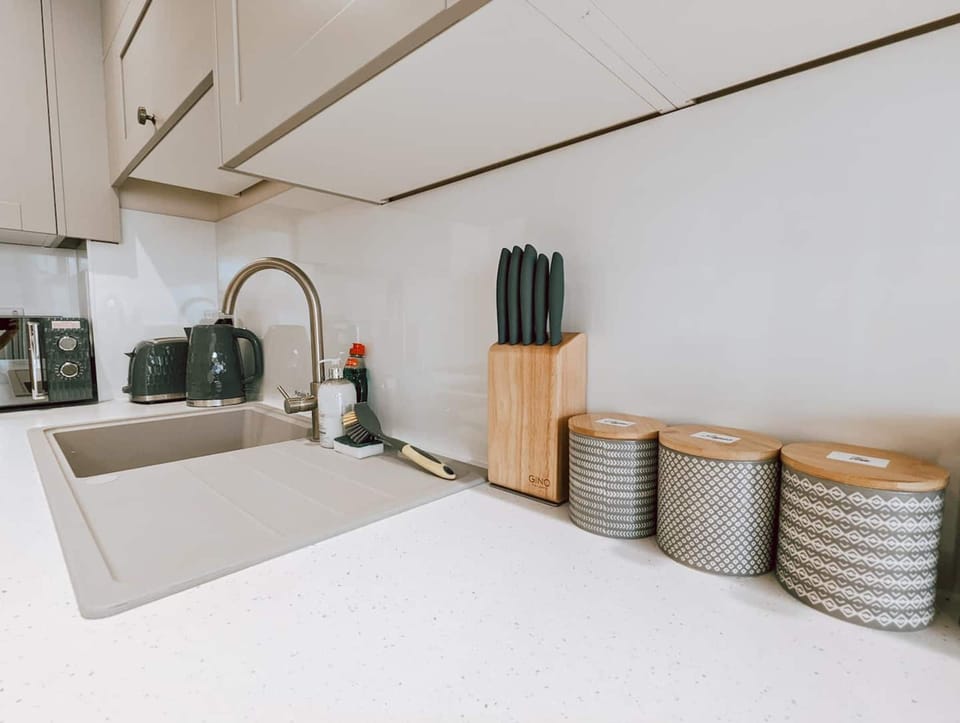 House, Accessible | 2 bedrooms, desk