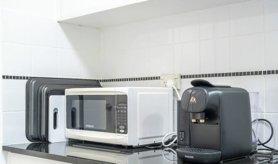 Practical kitchen for preparing breakfast or snacks