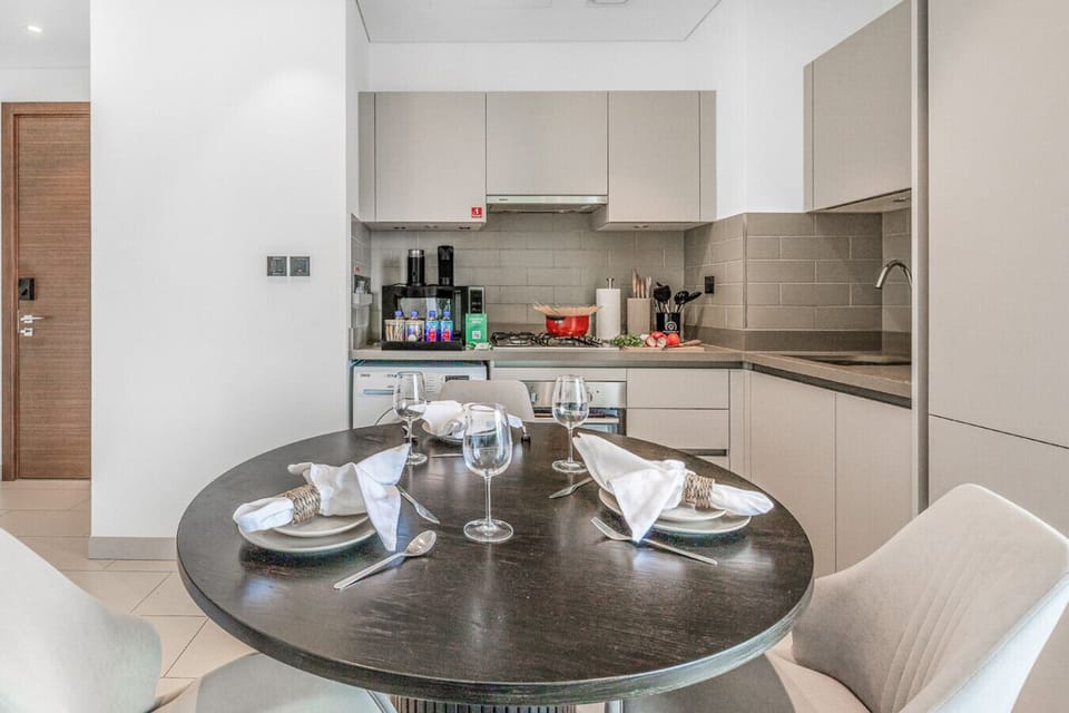 A well-appointed dining area, ideal for shared meals and gatherings.