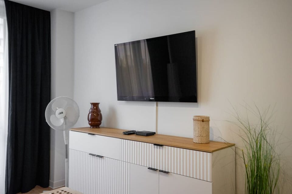 Comfortable Apartment with Smart TV | RENTUJEMY