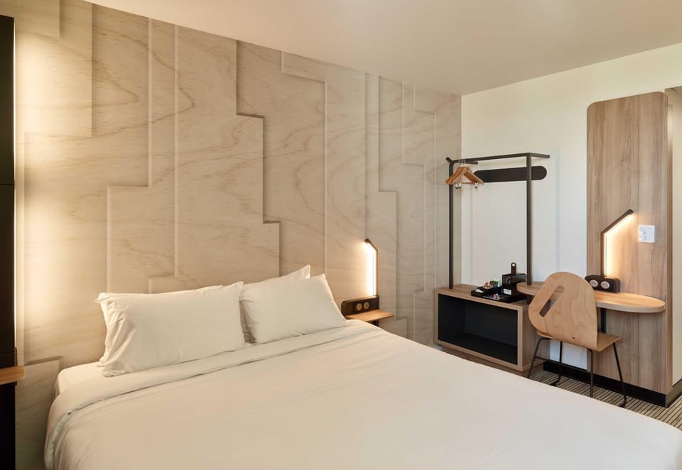 Double Room, Non Smoking | Desk, soundproofing, free WiFi, bed sheets