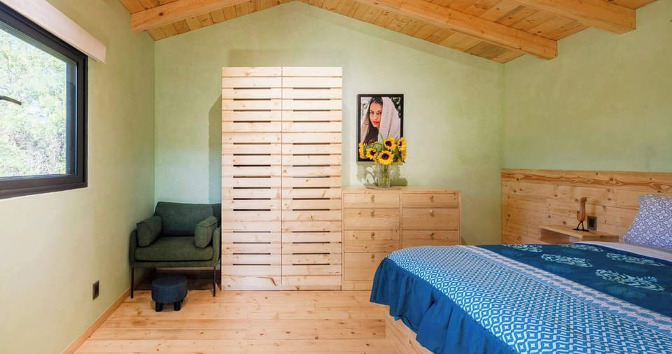 Habitación con cama queen 