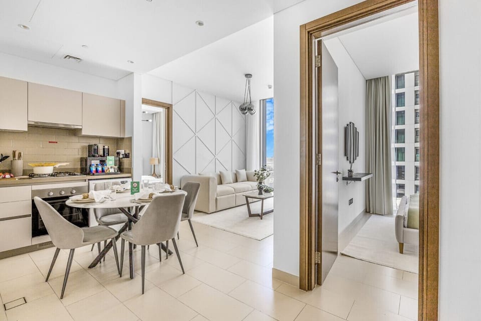 A well-appointed dining area, ideal for shared meals and gatherings.