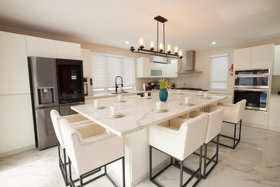 Horizon- 6BR Gated Villa near Beach w/ Pool (1843)