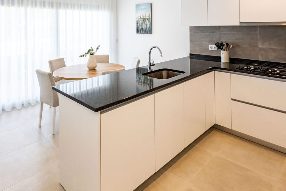 Stay at Sunset Beach Apartment in Nazaré. Sea view, shared pool, and a quiet location near the beach and main attractions.