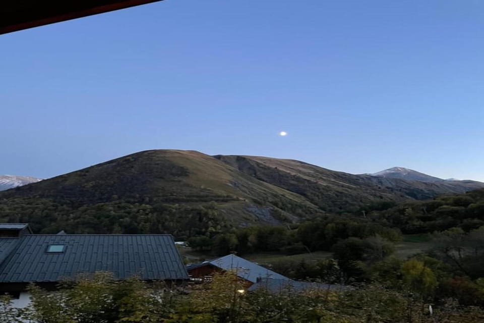 Surroundings [summer] (1-5 km)
