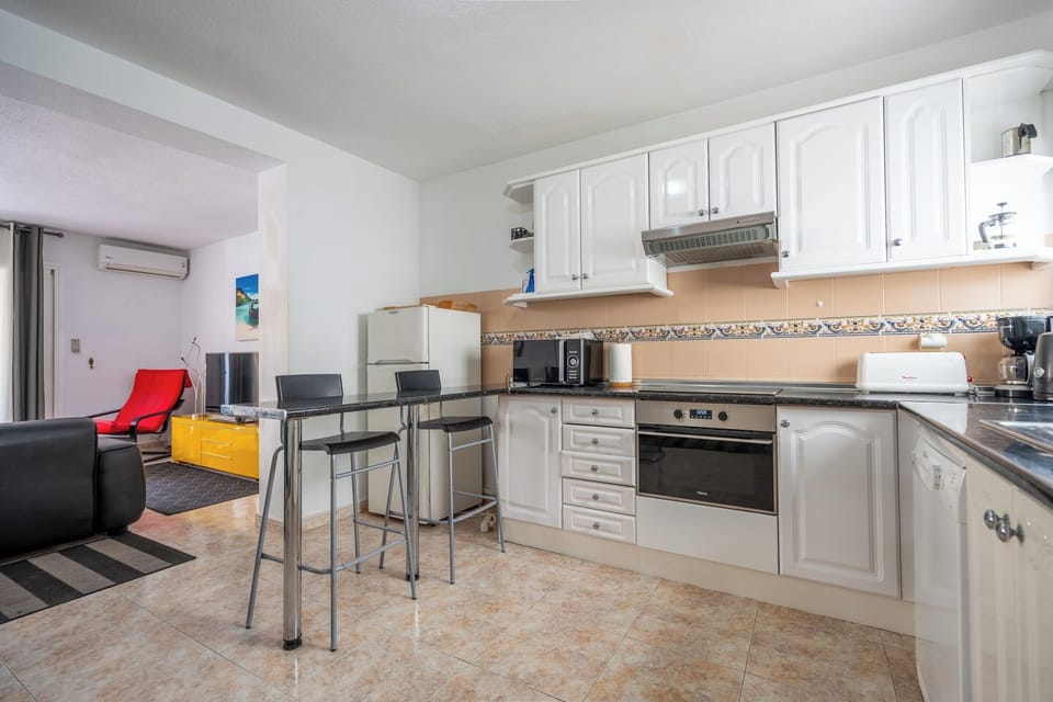 Apartment | Private kitchen | Fridge, microwave, oven, stovetop