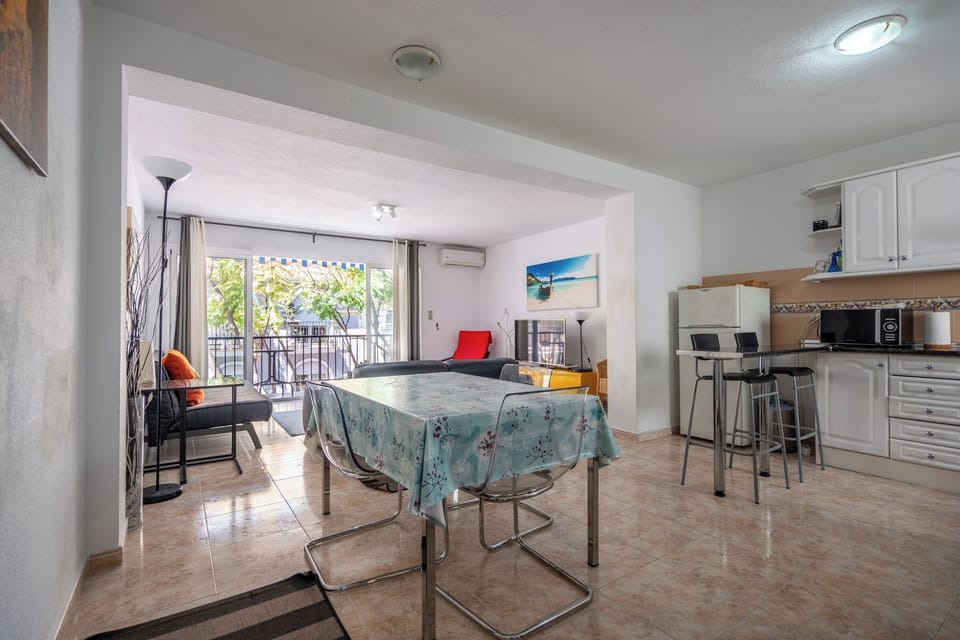 Apartment | Living area | TV
