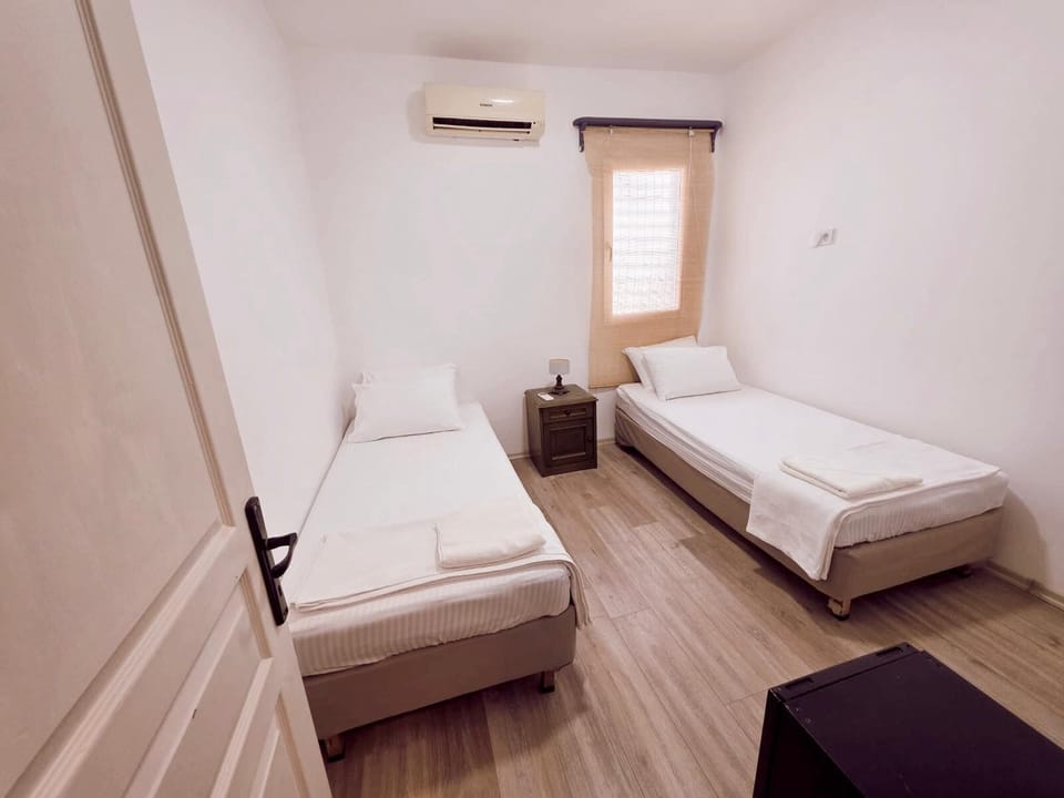 Basic Twin Room, City View | Free WiFi