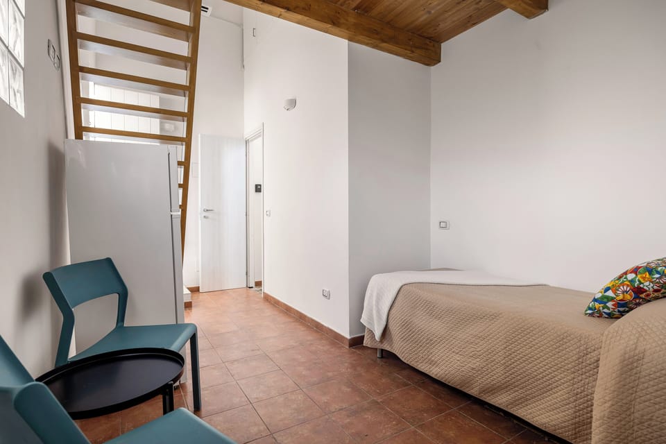 Double Room | Minibar, WiFi (free), bed sheets