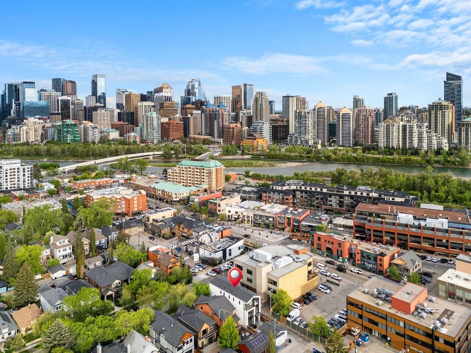 Exterior of La Petite & surrounding Kensington neighbourhood.